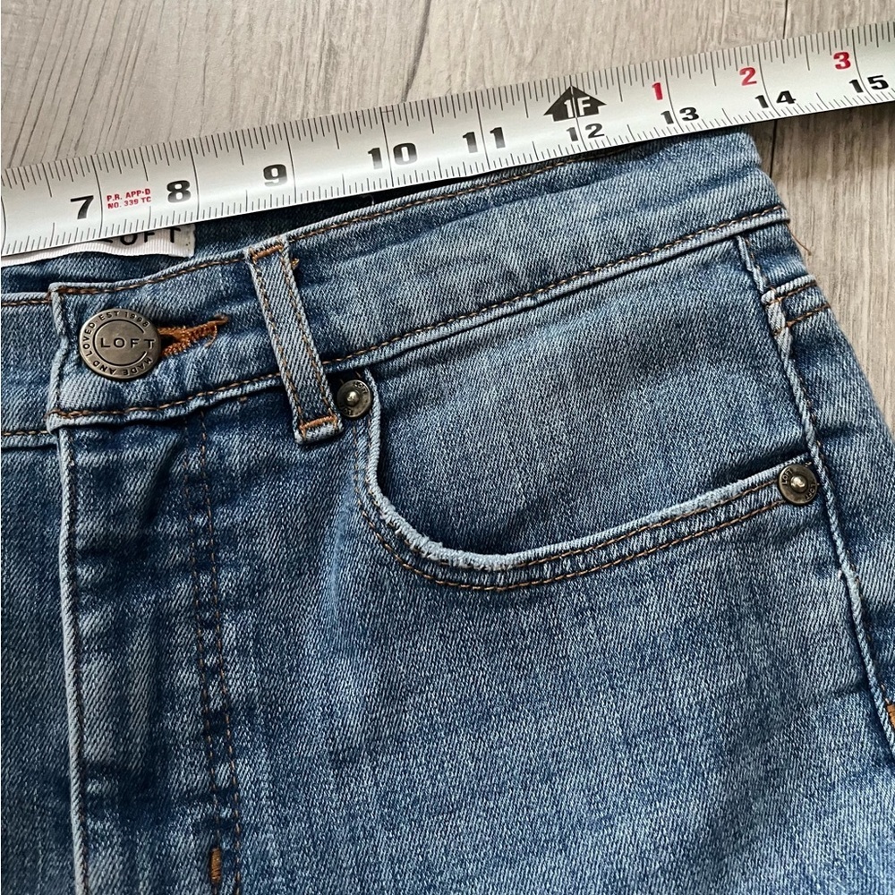 Loft skinny ruched hem jeans size 2P - Picture 5 of 10